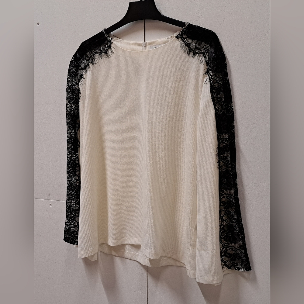 Bishop + Young Women's Shirt Blouse Top  Long Sleeve HQ Lace Sleeves size XS - Picture 4 of 9